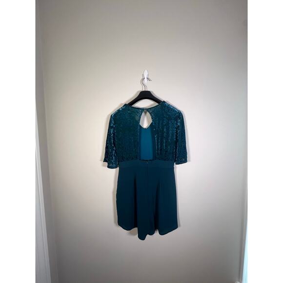 NEW! Francesca's teal flutter sleeve velvet lined romper womens size L - Picture 7 of 9